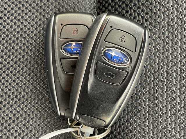 スバル レヴォーグ 1．6GT－S アイサイト 岐阜県 2015(平27)年 4.3万km クリスタルホワイトP 純正ナビ/　(AM/FM/CD/DVD/Bluetooth/フルセグTV)/バックカメラ/アイサイト/レーンキープアシスト/レーダークルーズコントロール/LEDヘッドライト/ETC/純正アルミホイール/純正フロアマット/ドアバイザー/電動パーキングブレーキ/パドルシフト/スペアキー