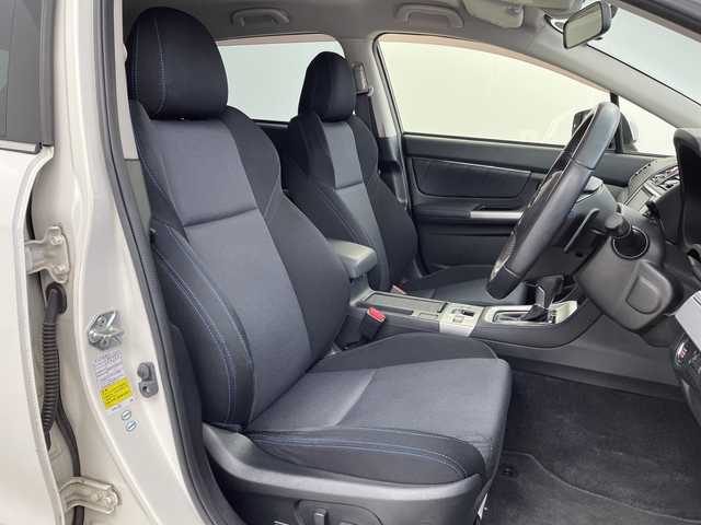 スバル レヴォーグ 1．6GT－S アイサイト 岐阜県 2015(平27)年 4.3万km クリスタルホワイトP 純正ナビ/　(AM/FM/CD/DVD/Bluetooth/フルセグTV)/バックカメラ/アイサイト/レーンキープアシスト/レーダークルーズコントロール/LEDヘッドライト/ETC/純正アルミホイール/純正フロアマット/ドアバイザー/電動パーキングブレーキ/パドルシフト/スペアキー