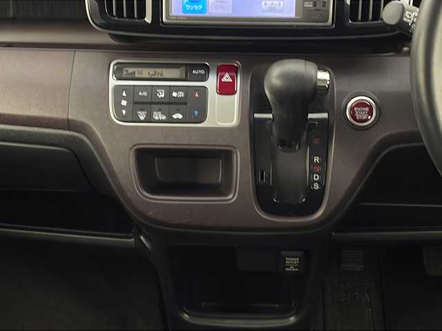ホンダ Ｎ ＯＮＥ プレミアム ツアラー Lパッケージ 新潟県 2013(平25)年 6.2万km ミラノレッド 4WD/純正ナビ/　　ワンセグ/CD/DVD/SD/USB/バックカメラ/クルーズコントロール/HDIオートライト/Fフォグ/純正15インチアルミホイール/パドルシフト/ステアリングスイッチ/オートエアコン/アイドリングストップ/スマートキー/ETC