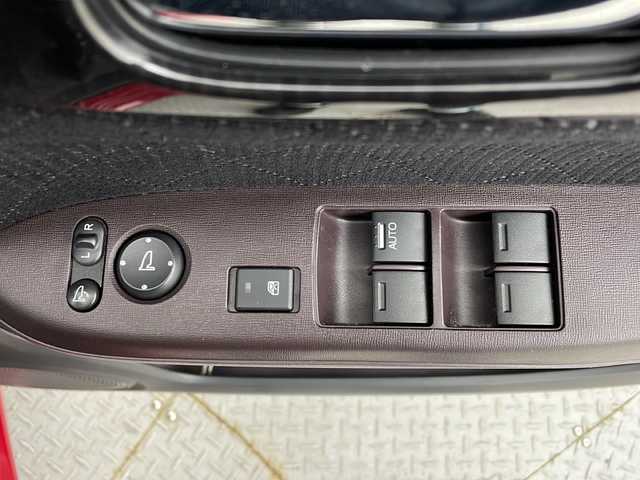 ホンダ Ｎ ＯＮＥ プレミアム ツアラー Lパッケージ 新潟県 2013(平25)年 6.2万km ミラノレッド 4WD/純正ナビ/　　ワンセグ/CD/DVD/SD/USB/バックカメラ/クルーズコントロール/HDIオートライト/Fフォグ/純正15インチアルミホイール/パドルシフト/ステアリングスイッチ/オートエアコン/アイドリングストップ/スマートキー/ETC