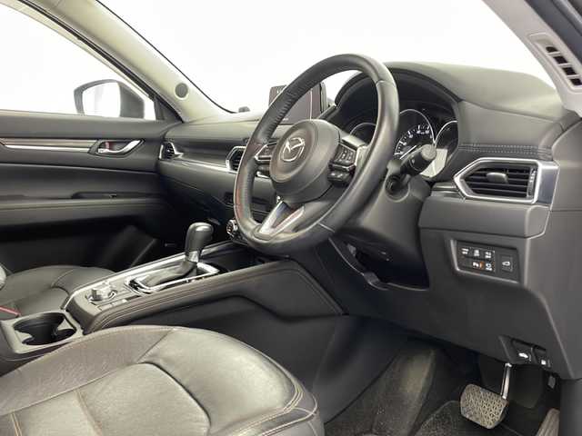 マツダ ＣＸ－５ XD Lパッケージ 栃木県 2017(平29)年 6.7万km マシーングレープレミアムM 純正ナビ/FM AM CD DVD USB AUX SD　BT　フルセグTV/ETC2.0/バックカメラ/レーダークルーズコントロール/レーンアシスト/ヘッドアップディスプレイ/パドルシフト/電動リアゲート/シートヒーター/ステアリングヒーター/オートホールド/コーナーセンサー/LEDヘッドライト/オートライト/オートマチックハイビーム/オートエアコン/アイドリングストップ/純正フロアマット/純正アルミホイール