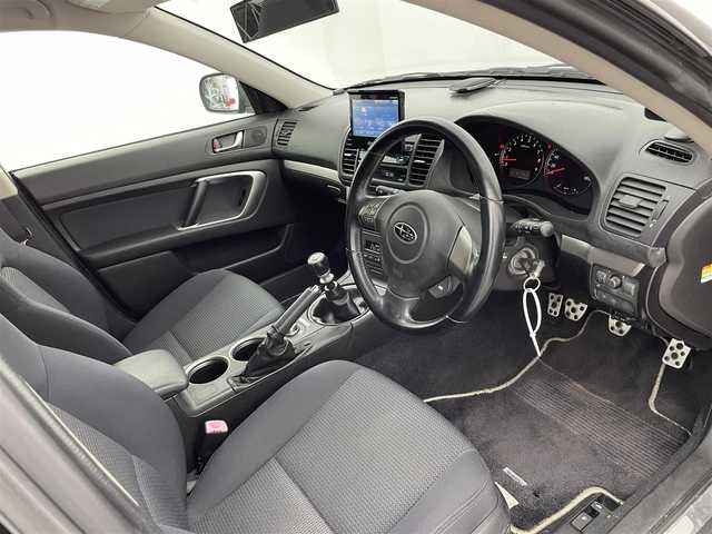 スバル レガシィ Ｂ４ 2．0GT スペックB 富山県 2006(平18)年 8.2万km オブシディアンブラックパール フルセグテレビ/社外AWスタッドレスタイヤ車載/ETC/レーダー探知機/パワーシート/6MT/4WD/横滑り防止装置/純正フロアマット/ドアバイザー/リアスポイラー/パワーステアリング/パワーウインドウ