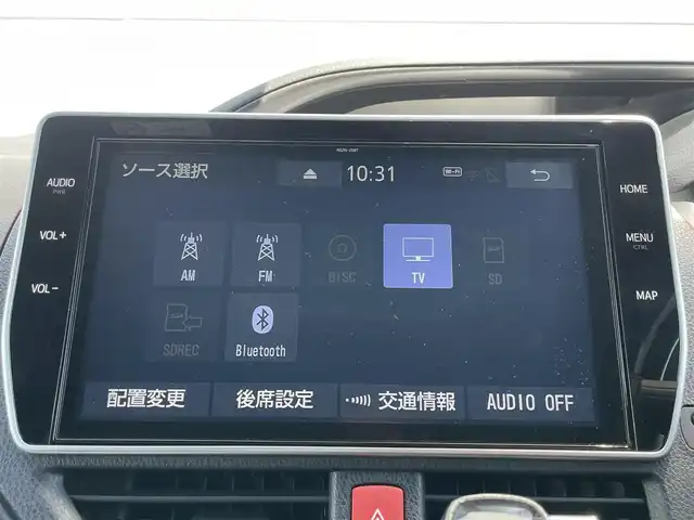 トヨタ エスクァイア Gi プレミアムパッケージ ブラックテーラード 千葉県 2020(令2)年 3.5万km ホワイトパールクリスタルシャイン 衝突軽減ブレーキ/両側パワースライドドア/純正フリップダウンモニター/純正１０インチＳＤナビ/フルセグＴＶ/パワーシート/シートヒーター/ＬＥＤヘッドライト/オートライト/ステアリングヒーター