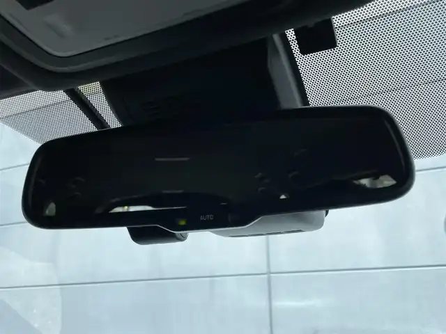 トヨタ エスクァイア Gi プレミアムパッケージ ブラックテーラード 千葉県 2020(令2)年 3.5万km ホワイトパールクリスタルシャイン 衝突軽減ブレーキ/両側パワースライドドア/純正フリップダウンモニター/純正１０インチＳＤナビ/フルセグＴＶ/パワーシート/シートヒーター/ＬＥＤヘッドライト/オートライト/ステアリングヒーター