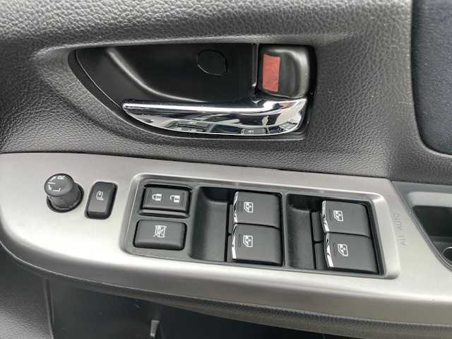 スバル ＷＲＸ ＳＴＩ STI 三重県 2017(平29)年 5.7万km クリスタルブラックシリカ 社外SDナビゲーション/【CD/DVD/SD/Bluetooth】/ETC/ドライブレコーダー/オートライト/LEDヘッドランプ/STIエアロ/大型リアスポイラー/245/40R18インチ純正AW/プッシュスタート/スマートキー/スペアキー