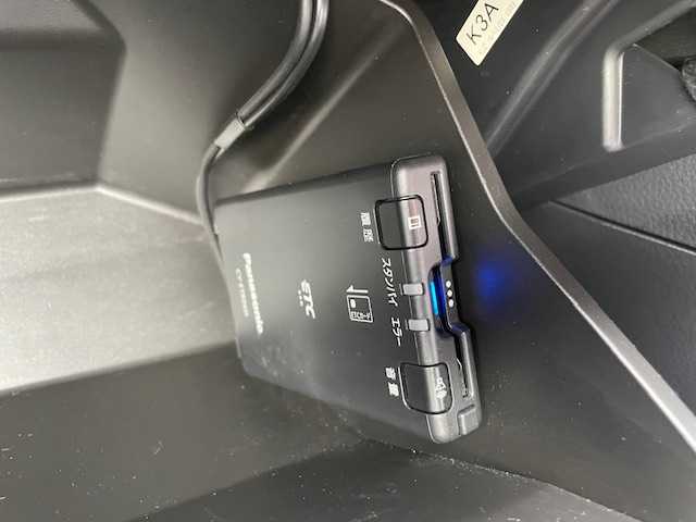 スバル ＷＲＸ ＳＴＩ STI 三重県 2017(平29)年 5.7万km クリスタルブラックシリカ 社外SDナビゲーション/【CD/DVD/SD/Bluetooth】/ETC/ドライブレコーダー/オートライト/LEDヘッドランプ/STIエアロ/大型リアスポイラー/245/40R18インチ純正AW/プッシュスタート/スマートキー/スペアキー