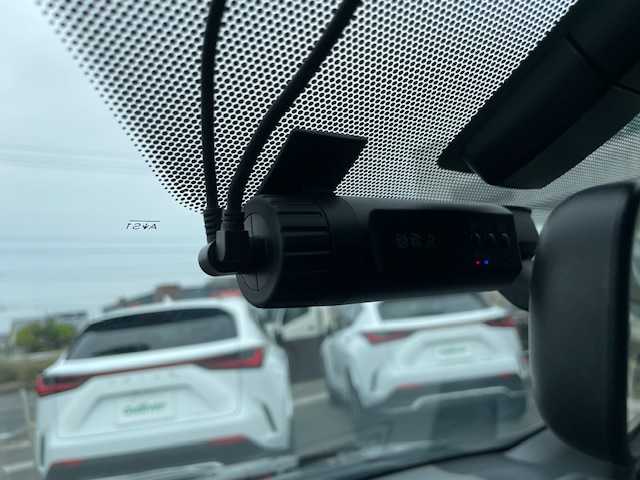 スバル ＷＲＸ ＳＴＩ STI 三重県 2017(平29)年 5.7万km クリスタルブラックシリカ 社外SDナビゲーション/【CD/DVD/SD/Bluetooth】/ETC/ドライブレコーダー/オートライト/LEDヘッドランプ/STIエアロ/大型リアスポイラー/245/40R18インチ純正AW/プッシュスタート/スマートキー/スペアキー