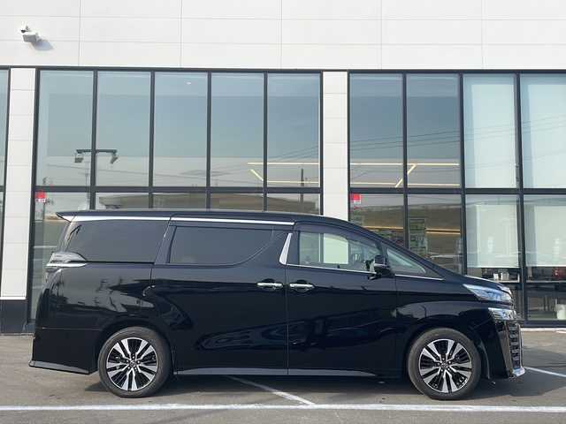 トヨタ ヴェルファイア Z Gエディション 青森県 2019(令1)年 6.7万km ブラック ・4WD/・本革シート/・純正SDナビ（アルパイン）/・フルセグ/・CD/DVD/SD/Bluetooth/・バックカメラ/・プッシュスタート/・スマートキー/・衝突被害軽減ブレーキ/・レーダークルーズコントロール/・レーンキープアシスト/・パワーバックドア/・コーナーセンサー/・横滑り防止/・LEDヘッドライト/・オートライト/・オートマチックハイビーム/・全席パワーシート/・前席エアシート/・シートメモリー/・オットマン/・ハンドルヒーター/・両側パワースライドドア/・純正ビルドインETC2.0/・純正ドライブレコーダー/・純正フロアマット/・純正ドアバイザー/・純正18AW/・保証書/・取扱説明書