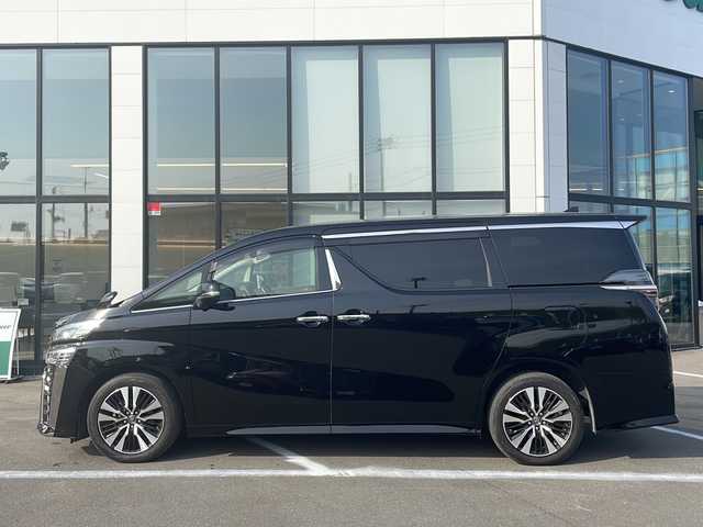 トヨタ ヴェルファイア Z Gエディション 青森県 2019(令1)年 6.7万km ブラック ・4WD/・本革シート/・純正SDナビ（アルパイン）/・フルセグ/・CD/DVD/SD/Bluetooth/・バックカメラ/・プッシュスタート/・スマートキー/・衝突被害軽減ブレーキ/・レーダークルーズコントロール/・レーンキープアシスト/・パワーバックドア/・コーナーセンサー/・横滑り防止/・LEDヘッドライト/・オートライト/・オートマチックハイビーム/・全席パワーシート/・前席エアシート/・シートメモリー/・オットマン/・ハンドルヒーター/・両側パワースライドドア/・純正ビルドインETC2.0/・純正ドライブレコーダー/・純正フロアマット/・純正ドアバイザー/・純正18AW/・保証書/・取扱説明書