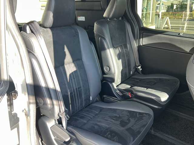 トヨタ エスクァイア ハイブリッド Gi プレミアムパッケージ ブラックテーラード 京都府 2019(令1)年 6.7万km パール バックカメラ　純正ドラレコ　純正１０インチナビ　フルセグテレビ　ＥＴＣ２．０　両側パワースライドドア　ＬＥＤヘッドライト　シートヒーター　ステアリングヒーター　クルーズコントロール