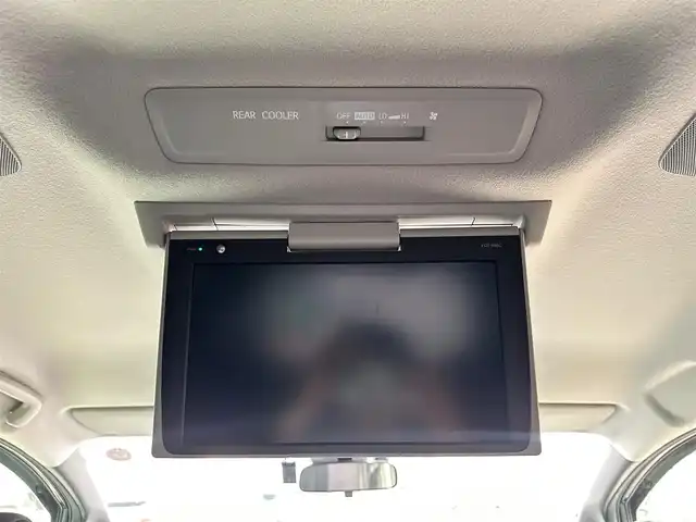 トヨタ ヴォクシー ハイブリッド ZS 煌Ⅱ 宮城県 2016(平28)年 9.5万km ブラッキッシュアゲハガラスフレーク セーフティセンスC/・プリクラッシュセーフティ/・レーンディパーチャーアラート/・オートマチックハイビーム/・先行車発進告知/純正12インチフリップダウンモニター（V12T-R66C）/純正10インチナビ（ZSZN-Z66T）/・CD/DVD/・Bluetooth/・フルセグTV/バックカメラ/ビルトインETC2.0/ドライブレコーダー/両側パワースライドドア/革巻きステアリング/ステアリングスイッチ/LEDヘッドランプ/フォグランプ/オートライト/スマートキー＆プッシュスタート/電動格納ミラー/純正16インチAW/純正フロアマット/純正ドアバイザー/Wエアバッグ