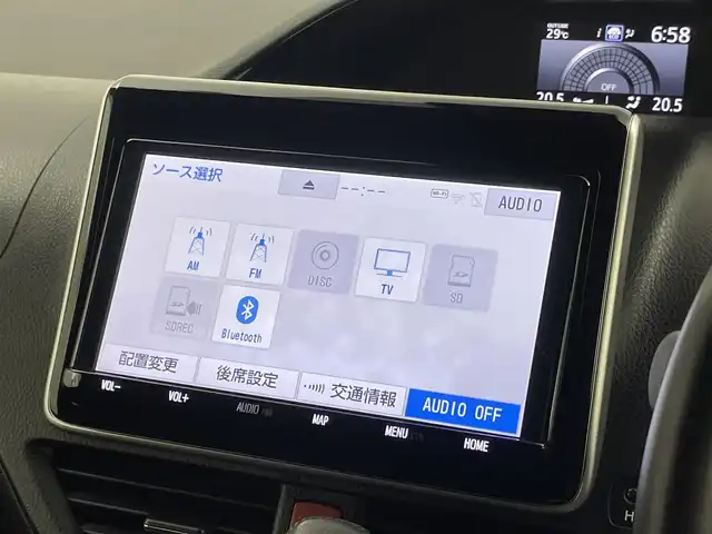 トヨタ ノア Si ダブルバイビーⅡ 埼玉県 2019(平31)年 1.7万km ホワイトパールクリスタルシャイン 純正9インチナビ 純正12インチフリップダウンモニター ETC クルーズコントロール セーフティセンス 両側パワースライドドア コーナーセンサー プリクラッシュ LEDヘッドライト オートライト