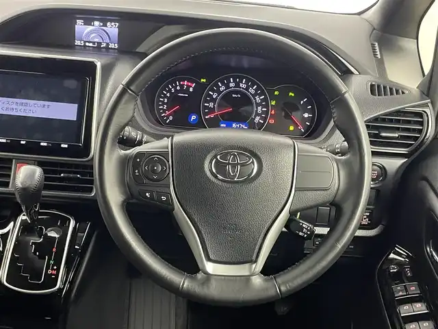 トヨタ ノア Si ダブルバイビーⅡ 埼玉県 2019(平31)年 1.7万km ホワイトパールクリスタルシャイン 純正9インチナビ 純正12インチフリップダウンモニター ETC クルーズコントロール セーフティセンス 両側パワースライドドア コーナーセンサー プリクラッシュ LEDヘッドライト オートライト