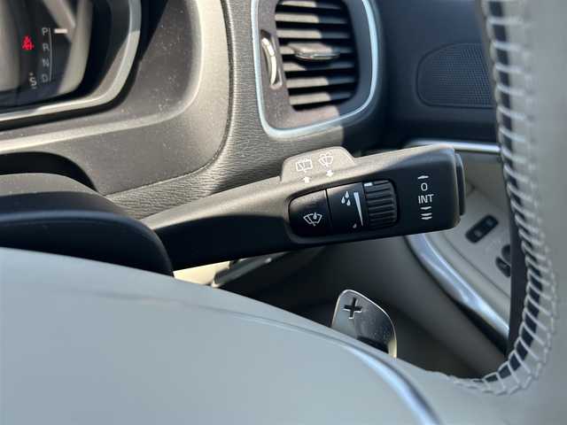 ボルボ Ｖ４０ T3 クラシックエディション 滋賀県 2020(令2)年 1万km アマゾンブルー パノラマガラスルーフ/ベージュレザーシート/パワーシート/シートヒーター/harman/kardonサウンドシステム/純正ナビゲーションシステム/バックカメラ/フルセグTV/前後ドライブレコーダー/純正17インチAW/ACC/BLIS/LKA/LEDヘッドライト/オートライト/ステアリングスイッチ/パドルシフト