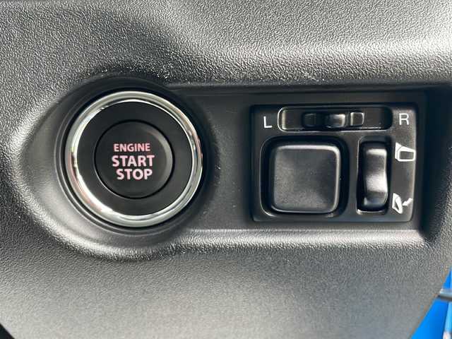 スズキ ジムニー XC 岩手県 2019(平31)年 2万km ブリスクブルーメタリック/ブラック2トーンルーフ ワンオーナー/社外SDナビ/AM/FM/CD/DVD/Bluetooth/フルセグTV/純正オーディオ/バックカメラ/ETC2.0/ドライブレコーダー/クルーズコントロール/衝突被害軽減ブレーキ/レーンキープアシスト/横滑り防止装置/シートヒーター/オートライト/オートハイビーム/LEDヘッドライト/フォグランプ/スマートキー/プッシュスタート/電動格納ミラー/純正16インチAW/フロアマット/純正ドアバイザー/保証書/取扱説明書
