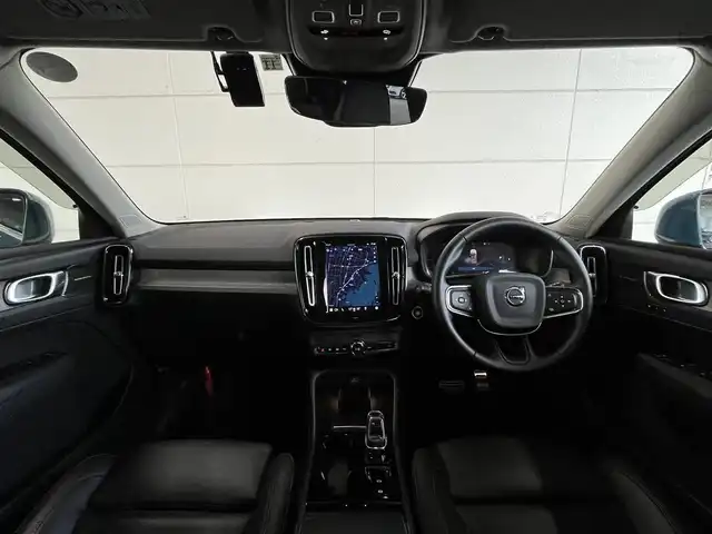 ボルボ ボルボ ＸＣ４０ アルティメットB4 AWD ダークED 山形県 2022(令4)年 2.4万km 青 harman/kardon/パノラマサンルーフ/ルーフレール/360°カメラ/黒レザーシート/AppleCarPlay/AndroidAuto/PilotAssist/レーンキープアシスト/コーナーセンサー/ワイアレスチャージャー/電動リアゲート/前後ドライブレコーダー
