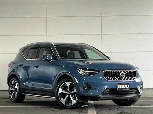 ボルボ ボルボ ＸＣ４０ アルティメットB4 AWD ダークED 山形県 2022(令4)年 2.4万km 青 harman/kardon/パノラマサンルーフ/ルーフレール/360°カメラ/黒レザーシート/AppleCarPlay/AndroidAuto/PilotAssist/レーンキープアシスト/コーナーセンサー/ワイアレスチャージャー/電動リアゲート/前後ドライブレコーダー
