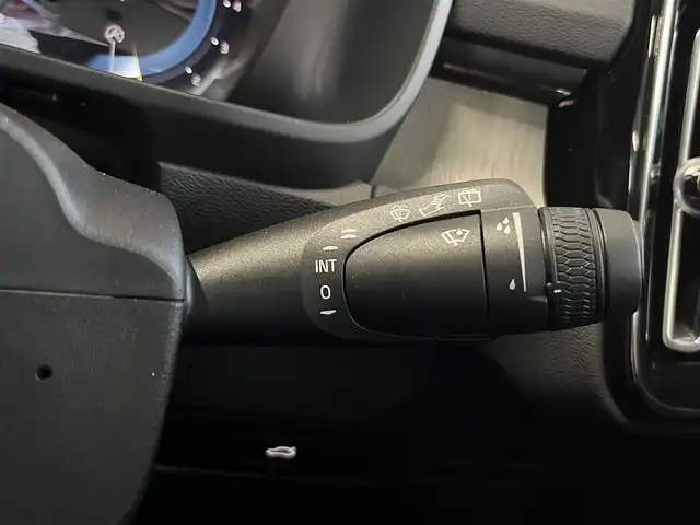 ボルボ ボルボ ＸＣ４０ アルティメットB4 AWD ダークED 山形県 2022(令4)年 2.4万km 青 harman/kardon/パノラマサンルーフ/ルーフレール/360°カメラ/黒レザーシート/AppleCarPlay/AndroidAuto/PilotAssist/レーンキープアシスト/コーナーセンサー/ワイアレスチャージャー/電動リアゲート/前後ドライブレコーダー