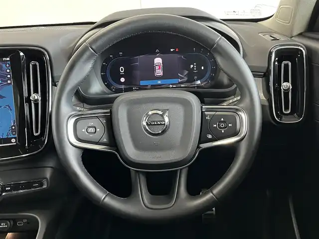 ボルボ ボルボ ＸＣ４０ アルティメットB4 AWD ダークED 山形県 2022(令4)年 2.4万km 青 harman/kardon/パノラマサンルーフ/ルーフレール/360°カメラ/黒レザーシート/AppleCarPlay/AndroidAuto/PilotAssist/レーンキープアシスト/コーナーセンサー/ワイアレスチャージャー/電動リアゲート/前後ドライブレコーダー