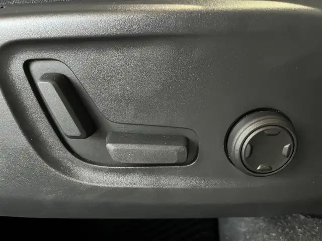 ボルボ ボルボ ＸＣ４０ アルティメットB4 AWD ダークED 山形県 2022(令4)年 2.4万km 青 harman/kardon/パノラマサンルーフ/ルーフレール/360°カメラ/黒レザーシート/AppleCarPlay/AndroidAuto/PilotAssist/レーンキープアシスト/コーナーセンサー/ワイアレスチャージャー/電動リアゲート/前後ドライブレコーダー