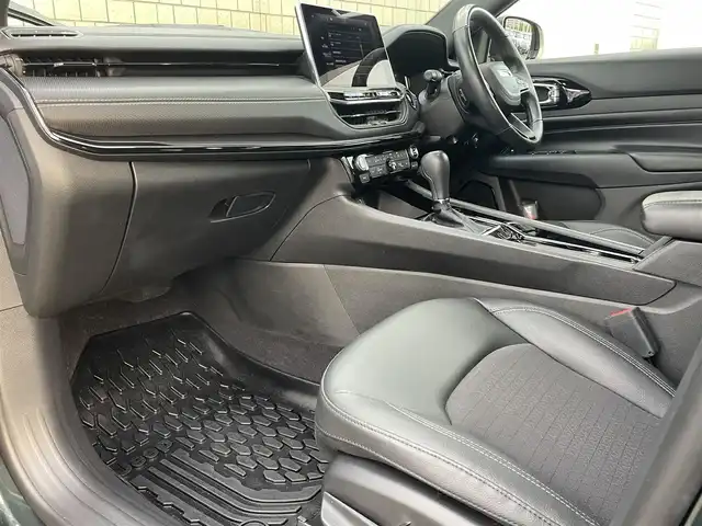 クライスラー・ジープ ジープ コンパス ナイトイーグル 静岡県 2023(令5)年 2.8万km Ｄグリーン 200台限定モデル/ブラックコントラストルーフ /18インチグロスブラックアルミホイール/Uconnect5 OPナビフルセグTV Bluetooth CarPlay対応/バックカメラ/ハーフレザーシート /衝突軽減ブレーキACC/レーンアシスト ブラインドスポットモニター/LEDヘッドライト/オートライト /前後ドライブレコーダー/DSRCETC