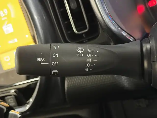 スズキ ハスラー Jスタイル ターボ 三重県 2021(令3)年 5.7万km ブルーイッシュブラックパール マイルドハイブリッド・ターボ/フルタイム4WD（前輪駆動ベース）/MTモード付インパネCVT/純正9インチナビ/（CD/DVD/FM/AM/Bluetooth/USB/iPod/SmartDeviceLink/Apple CarPlay/AndroidAuto）/【OP】全方位モニター/ドライブレコーダー 前後/ビルトイン ETC/【OP】ルーフレール/スズキセーフティサポート/・デュアルカメラブレーキサポート/・車線逸脱警報機能／ふらつき警報機能／車線逸脱抑制機能/・アダプティブクルーズコントロール（全車速追従機能付）/・リヤパーキングセンサー/・標識認識機能（車両進入禁止、はみ出し通行禁止、最高速度、一時停止）/など/装備/【4WD車限定装備】/●スノーモードスイッチ/●グリップコントロール/●ヒルディセントコントロール/その他装備/・シートヒーター（D/N）/・オートエアコン/・オートライト/・LED ヘッドランプ＋フロントフォグランプ/・ハイビームアシスト/・パドルシフト/・ステアリングスイッチ/・プッシュスタート/・電動格納ドアミラー（ウインカーランプ付）/・純正15inAW/・保/取/ナビ取/・スマートキーx2/など