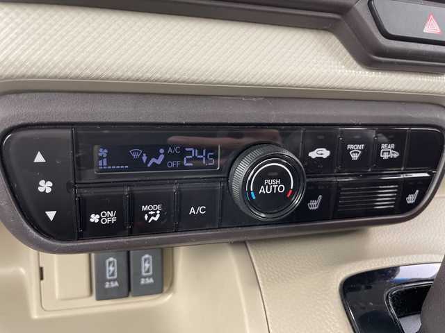 ホンダ Ｎ ＢＯＸ G L ホンダセンシング 道央・札幌 2018(平30)年 3.6万km プラチナホワイトパール ・4WD /ホンダセンシング/・衝突被害軽減ブレーキ/・レーダークルーズコントロール/・社外HDDナビ　/・フルセグ/BT/CD/DVD/SD/HDD/・バックカメラ/・片側パワースライドドア/・シートヒーター/・レーンキープアシスト/・ステアリングスイッチ/・ETC/ECON/・LEDオートライト/オートハイビーム/・プッシュスタート/・一体型純正エンジンスターター/・冬タイヤ社外AW積込