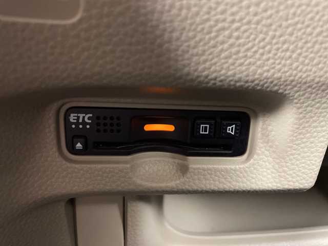 ホンダ Ｎ ＢＯＸ G L ホンダセンシング 道央・札幌 2018(平30)年 3.6万km プラチナホワイトパール ・4WD /ホンダセンシング/・衝突被害軽減ブレーキ/・レーダークルーズコントロール/・社外HDDナビ　/・フルセグ/BT/CD/DVD/SD/HDD/・バックカメラ/・片側パワースライドドア/・シートヒーター/・レーンキープアシスト/・ステアリングスイッチ/・ETC/ECON/・LEDオートライト/オートハイビーム/・プッシュスタート/・一体型純正エンジンスターター/・冬タイヤ社外AW積込