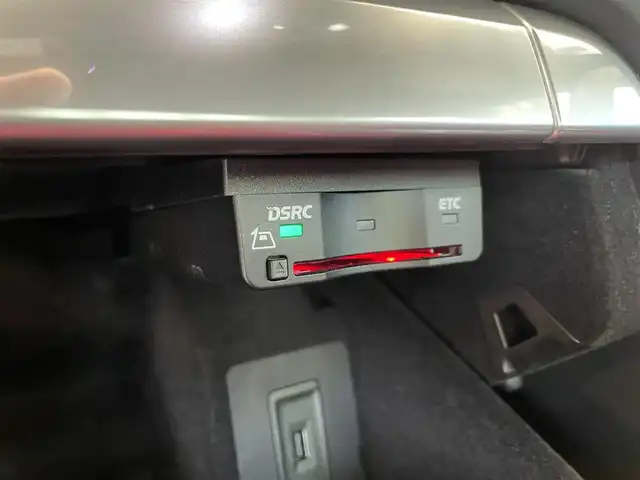 ポルシェ ９１１ カレラ 愛知県 2017(平29)年 4.8万km ジェットブラック スポクロＰＫＧ　/ＰＤＬＳプラス　/スパイダーデザインＡＷ　/レザーインテリア（赤／黒）/１８ＷＡＹシート　/シートベンチレーション/シートヒーター/ＰＡＳ　/ＡＣＣ　/パークアシスト　/ＥＴＣ/プッシュスタート/アイドリングストップ/ウィンカーミラー