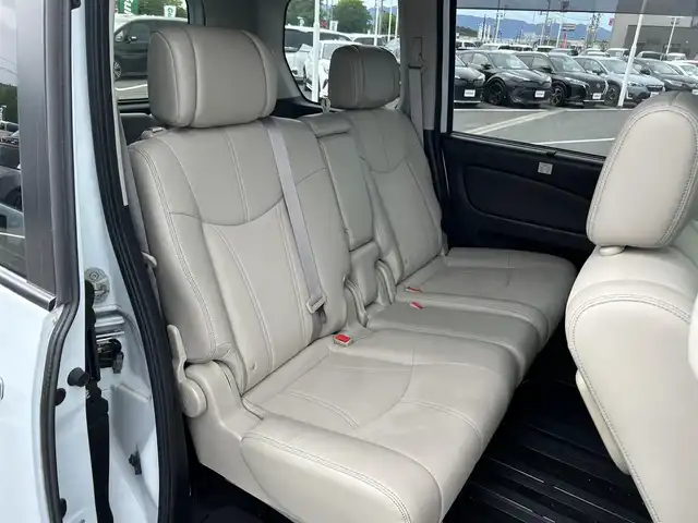 日産 セレナ ハイウェイS G Sハイブリッド 奈良県 2014(平26)年 7.9万km ブルームーンホワイトP KENWOODナビ（MDV-L505）/（フルセグ／ＢＴ／ＣＤ／ＤＶＤ）/Eonon10インチフリップダウンモニター/バックカメラ/レーンキープアシスト/両側パワースライドドア/ハーフレザーシート（ベージュ）/前方ドライブレコーダー/ＥＴＣ/純正16インチＡＷ