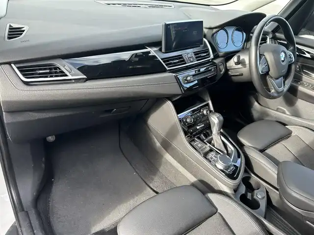 ＢＭＷ ２１８ｄ アクティブツアラー スポーツ 埼玉県 2018(平30)年 3.4万km 白 黒半革シート/純正ナビ/アドバンスドアクティブセーフティパッケージ/パーキングサポートパッケージ /コンフォートパッケージ /アンビエントライト /バックカメラ /シートヒータ /パワーバックドア /Bluetooth /インテリジェントセーフティ