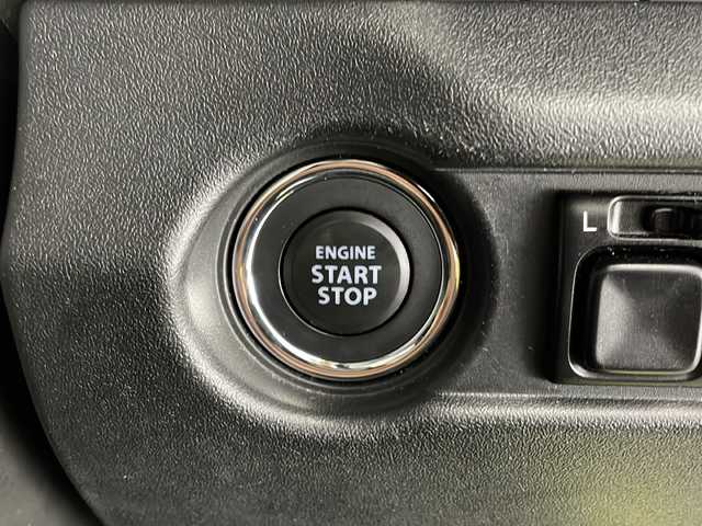 スズキ ジムニー XC 宮崎県 2020(令2)年 2.8万km キネティックイエロー ワンオーナー/SUZUKI Safety Support/〇デュアルセンサーブレーキサポート/〇誤発進抑制機能/〇車線逸脱警報機能/〇ふらつき警報機能/〇標識認識機能/〇オートマチックハイビーム/〇先行車発進お知らせ機能/〇コーナーセンサー/純正8インチSDナビ/フルセグTV/CD/DVD/Bluetooth/バックカメラ/クルーズコントロール/シートヒーター/LEDヘッドライト/純正１６インチAW/純正ドライブレコーダー/ETC/スマートキー×2/保証書/取扱説明書