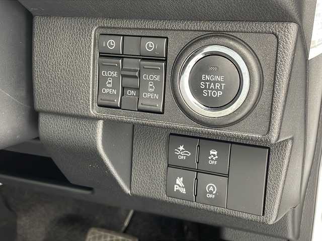 ダイハツ ムーヴ キャンバス ストライプス G ターボ 沖縄県 2022(令4)年 1.6万km シャイニングホワイトパール/ファイアークォーツレッドメタリック 両側パワースライドドア/追従クルーズコントロール/ＬＥＤヘッドライト/プッシュスタート/スマートキー/スペアキー/ステアリングスイッチ/ホットカップホルダー/シートヒーター/アイドリングストップ/コーナーセンサー/保証書