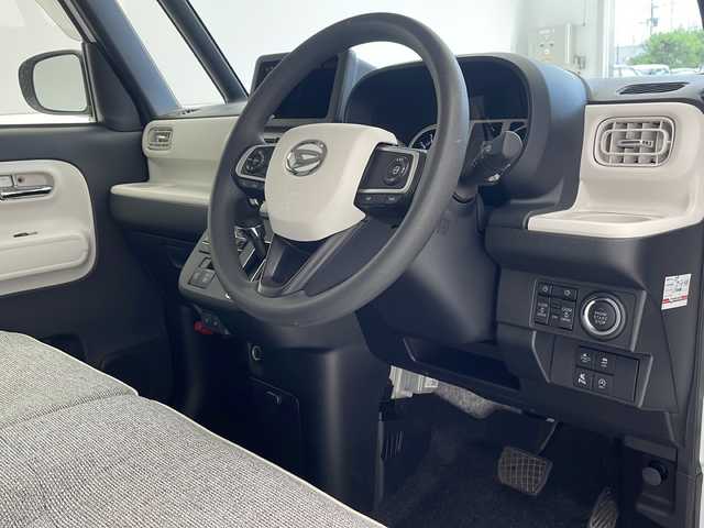 ダイハツ ムーヴ キャンバス ストライプス G ターボ 沖縄県 2022(令4)年 1.6万km シャイニングホワイトパール/ファイアークォーツレッドメタリック 両側パワースライドドア/追従クルーズコントロール/ＬＥＤヘッドライト/プッシュスタート/スマートキー/スペアキー/ステアリングスイッチ/ホットカップホルダー/シートヒーター/アイドリングストップ/コーナーセンサー/保証書