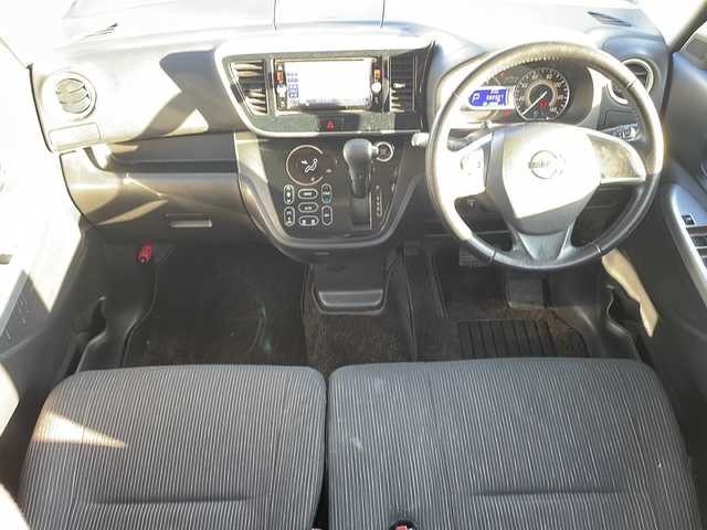 日産 デイズ ルークス ハイウェイスターターボ 神奈川県 2014(平26)年 8.3万km プレミアムパープルP (株)IDOMが運営する【じしゃロン秦野店】の自社ローン専用車両になります。こちらは現金またはオートローンご利用時の価格です。自社ローンご希望の方は別途その旨お申付け下さい/・メモリナビ/・ワンセグテレビ/・全方位バックカメラ/・両側パワースライドドア/・ETC/・Bluetooth接続/・DVD再生機能