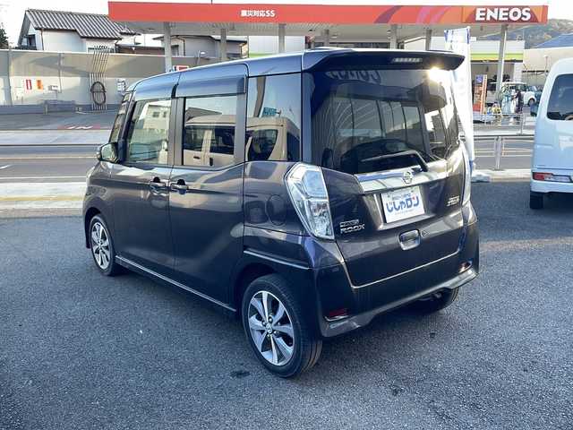 日産 デイズ ルークス ハイウェイスターターボ 神奈川県 2014(平26)年 8.3万km プレミアムパープルP (株)IDOMが運営する【じしゃロン秦野店】の自社ローン専用車両になります。こちらは現金またはオートローンご利用時の価格です。自社ローンご希望の方は別途その旨お申付け下さい/・メモリナビ/・ワンセグテレビ/・全方位バックカメラ/・両側パワースライドドア/・ETC/・Bluetooth接続/・DVD再生機能