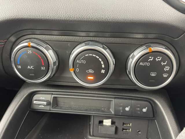 マツダ ロードスター ＲＦ S 愛知県 2018(平30)年 2.3万km マシーングレープレミアムM 禁煙車/６速ＭＴ/純正7インチナビ/（ワンセグTV/Bluetooth/USB/AM/FM）/バックカメラ/フロントエアロ/リトラクタブルハードトップ/i-ActiveSense/・衝突軽減ブレーキ/・車線逸脱警報システム/・ブラインドスポットモニター/・交通標識認識システム/・リアクロストラフィックアラート/・ハイビームコントロール/クルーズコントロール/ＥＴＣ/ドライブレコーダー/シートヒーター/アイドリングストップ/純正１７インチアルミホイール/スマートキー/スペアキー1本/プッシュスタート/LEDヘッドライト/フロントフォグランプ/横滑り防止装置/純正フロアマット/オートエアコン