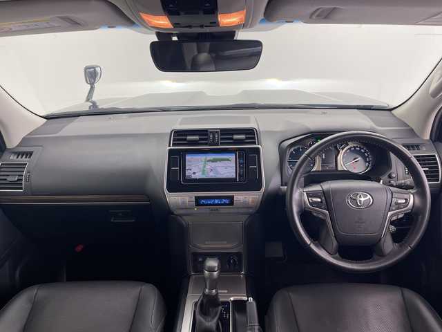 トヨタ ランドクルーザー プラド TX Lパッケージ 愛知県 2021(令3)年 3.3万km ブラック サンルーフ/モデリスタエアロ/社外ナビ（AVIC-RW711）/・フルセグTV/・CD/DVD/・Bluetooth接続/・USB入力/バックカメラ/レーダークルーズコントロール/本革シート/シートヒーター／シートベンチレーション/パワーシート/ビルトインＥＴＣ/ルーフレール/LEDオートライト・オートハイビーム/フォグランプ/センターデフロック/ダウンヒルアシスト/純正アルミホイール/純正フロアマット