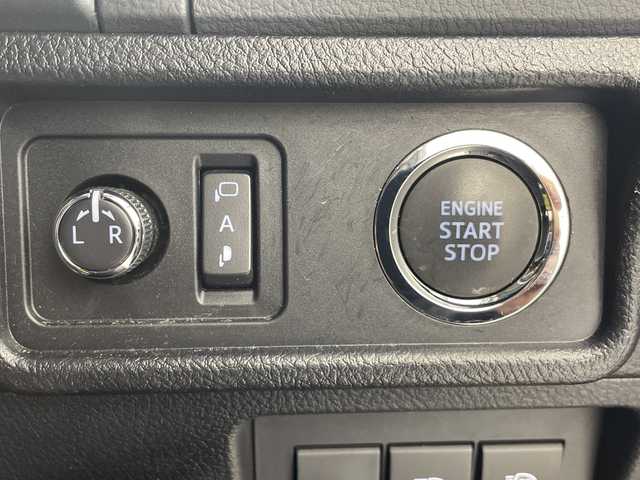 トヨタ ランドクルーザー プラド TX Lパッケージ 愛知県 2021(令3)年 3.3万km ブラック サンルーフ/モデリスタエアロ/社外ナビ（AVIC-RW711）/・フルセグTV/・CD/DVD/・Bluetooth接続/・USB入力/バックカメラ/レーダークルーズコントロール/本革シート/シートヒーター／シートベンチレーション/パワーシート/ビルトインＥＴＣ/ルーフレール/LEDオートライト・オートハイビーム/フォグランプ/センターデフロック/ダウンヒルアシスト/純正アルミホイール/純正フロアマット