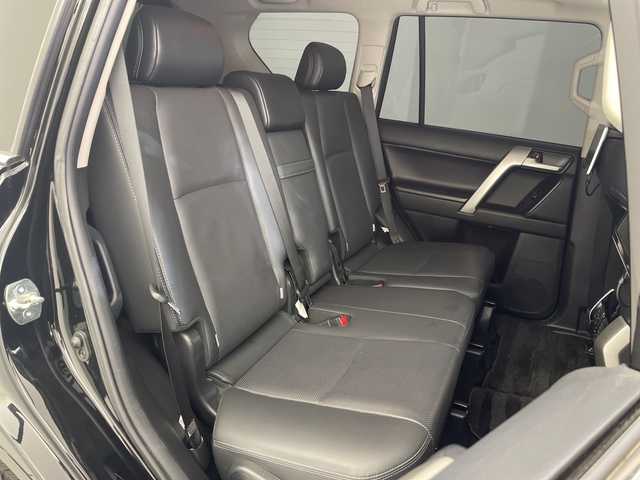 トヨタ ランドクルーザー プラド TX Lパッケージ 愛知県 2021(令3)年 3.3万km ブラック サンルーフ/モデリスタエアロ/社外ナビ（AVIC-RW711）/・フルセグTV/・CD/DVD/・Bluetooth接続/・USB入力/バックカメラ/レーダークルーズコントロール/本革シート/シートヒーター／シートベンチレーション/パワーシート/ビルトインＥＴＣ/ルーフレール/LEDオートライト・オートハイビーム/フォグランプ/センターデフロック/ダウンヒルアシスト/純正アルミホイール/純正フロアマット