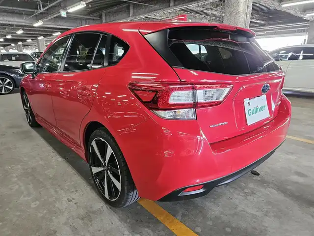 スバル インプレッサ スポーツ 2．0i－S アイサイト 宮崎県 2016(平28)年 5.6万km ピュアレッド 4WD/純正8型ナビ/フルセグTV/バックカメラ/全車速追従機能付クルーズコントロール/アイサイトver3/・衝突被害軽減ブレーキ/・車線逸脱防止支援/・前後誤発進抑制/ステアリング連動LEDヘッドランプ/革巻きステアリング/パドルシフト/前席パワーシート/純正18インチアルミホイール/スマートキー/プッシュエンジンスタート/禁煙車
