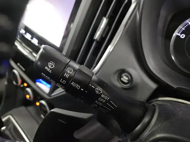 スバル インプレッサ スポーツ 2．0i－S アイサイト 宮崎県 2016(平28)年 5.6万km ピュアレッド 4WD/純正8型ナビ/フルセグTV/バックカメラ/全車速追従機能付クルーズコントロール/アイサイトver3/・衝突被害軽減ブレーキ/・車線逸脱防止支援/・前後誤発進抑制/ステアリング連動LEDヘッドランプ/革巻きステアリング/パドルシフト/前席パワーシート/純正18インチアルミホイール/スマートキー/プッシュエンジンスタート/禁煙車