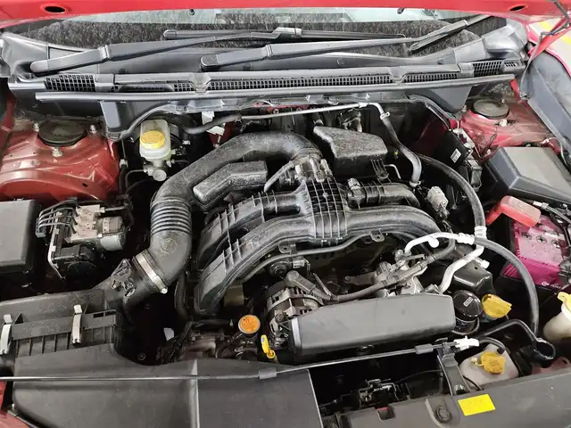 スバル インプレッサ スポーツ 2．0i－S アイサイト 宮崎県 2016(平28)年 5.6万km ピュアレッド 4WD/純正8型ナビ/フルセグTV/バックカメラ/全車速追従機能付クルーズコントロール/アイサイトver3/・衝突被害軽減ブレーキ/・車線逸脱防止支援/・前後誤発進抑制/ステアリング連動LEDヘッドランプ/革巻きステアリング/パドルシフト/前席パワーシート/純正18インチアルミホイール/スマートキー/プッシュエンジンスタート/禁煙車