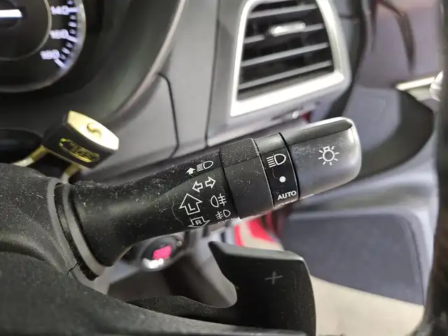 スバル インプレッサ スポーツ 2．0i－S アイサイト 宮崎県 2016(平28)年 5.6万km ピュアレッド 4WD/純正8型ナビ/フルセグTV/バックカメラ/全車速追従機能付クルーズコントロール/アイサイトver3/・衝突被害軽減ブレーキ/・車線逸脱防止支援/・前後誤発進抑制/ステアリング連動LEDヘッドランプ/革巻きステアリング/パドルシフト/前席パワーシート/純正18インチアルミホイール/スマートキー/プッシュエンジンスタート/禁煙車