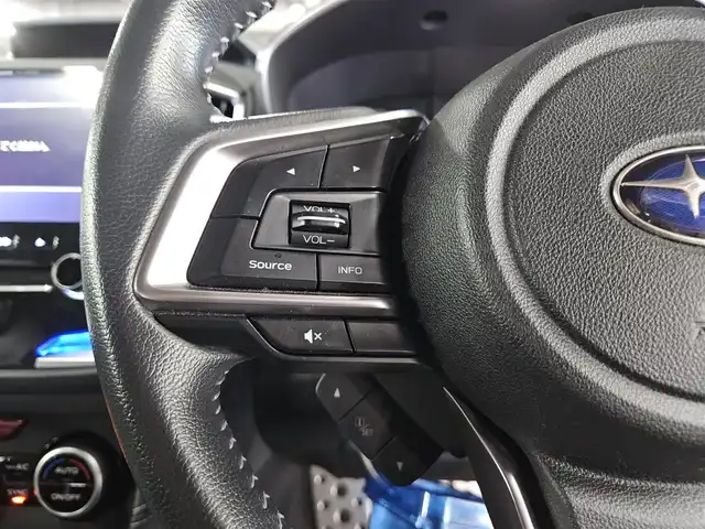 スバル インプレッサ スポーツ 2．0i－S アイサイト 宮崎県 2016(平28)年 5.6万km ピュアレッド 4WD/純正8型ナビ/フルセグTV/バックカメラ/全車速追従機能付クルーズコントロール/アイサイトver3/・衝突被害軽減ブレーキ/・車線逸脱防止支援/・前後誤発進抑制/ステアリング連動LEDヘッドランプ/革巻きステアリング/パドルシフト/前席パワーシート/純正18インチアルミホイール/スマートキー/プッシュエンジンスタート/禁煙車