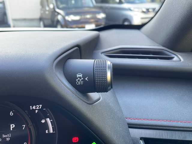 レクサス ＵＸ 250h Fスポーツ 大阪府 2019(令1)年 9.9万km ホワイトノーヴァガラスフレーク セーフティセンス/メーカー純正ナビ/バックモニター/ビルトインETC/前後ドライブレコーダー/三連眼LEDヘッドライト/フォグランプ/クラランスソナー/前席シートヒーター/ハンドルヒーター/革巻きステアリング/純正マット/保証書/取扱説明書/スペアキー２本