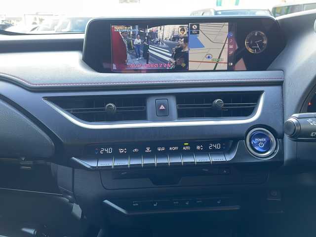 レクサス ＵＸ 250h Fスポーツ 大阪府 2019(令1)年 9.9万km ホワイトノーヴァガラスフレーク セーフティセンス/メーカー純正ナビ/バックモニター/ビルトインETC/前後ドライブレコーダー/三連眼LEDヘッドライト/フォグランプ/クラランスソナー/前席シートヒーター/ハンドルヒーター/革巻きステアリング/純正マット/保証書/取扱説明書/スペアキー２本