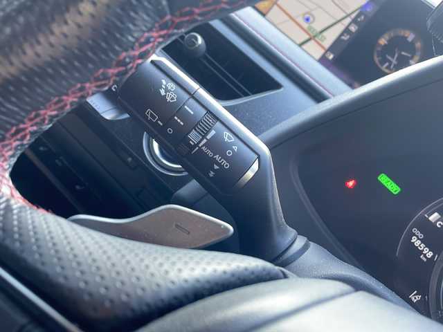 レクサス ＵＸ 250h Fスポーツ 大阪府 2019(令1)年 9.9万km ホワイトノーヴァガラスフレーク セーフティセンス/メーカー純正ナビ/バックモニター/ビルトインETC/前後ドライブレコーダー/三連眼LEDヘッドライト/フォグランプ/クラランスソナー/前席シートヒーター/ハンドルヒーター/革巻きステアリング/純正マット/保証書/取扱説明書/スペアキー２本