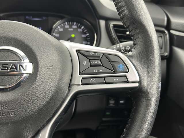 日産 エクストレイル ハイブリッド 20Xi レザーエディション 宮城県 2020(令2)年 7.4万km ダイヤモンドブラック 禁煙車/ガラスルーフ/プロパイロット/エマージェンシーブレーキ/セーフティ・シールドスイッチ/車線逸脱警報/車線逸脱防止支援システム/後方車両検知警報/オートマチックハイビーム/アダプティブヘッドライト/ソナー/インテリジェントルームミラー/アラウンドビューモニター/純正8インチナビ/（BT.AM.FM.CD.DVD.SD.Ipod.）/フルセグテレビ/純正ドライブレコーダー/ビルトインETC/電動リアゲート/電動パーキングブレーキ/AUTOHOLD/全席シートヒーター/タン革シート/シートカバー/革巻きステアリング/ステアリングスイッチ/プッシュスタート/スマートキー/純正フロアマット/ルーフレール/LEDヘッドライト/フォグランプ/純正17インチアルミホイール/横滑り防止機能/アイドリングストップ