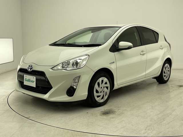 トヨタ アクア S 千葉県 2017(平29)年 7.2万km ライムホワイトパールクリスタルシャイン 禁煙車/純正ナビ/・NSZT-W66T/・CD/DVD/BT/フルセグ/バックカメラ/ウィンカーミラー/ビルトインETC2.0/スマートキー/オートライト/シートリフター/踏み間違い加速抑制システム/プッシュスタート/電動格納ミラー/純正ホイールキャップ/ヘッドライトレベライザー/純正フロアマット